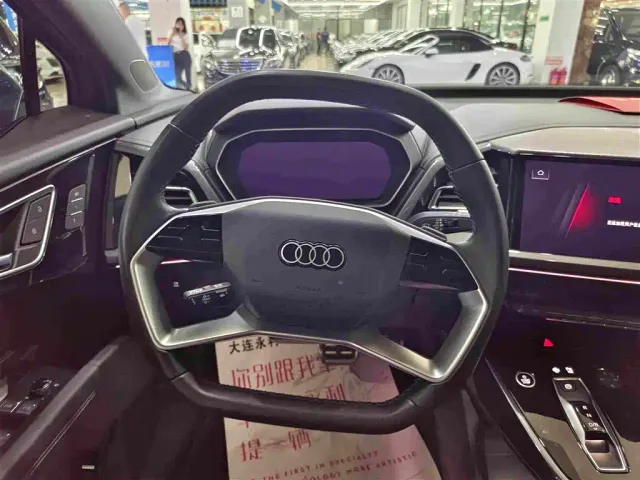 Audi Q4 e-tron — Фото автомобиля 8