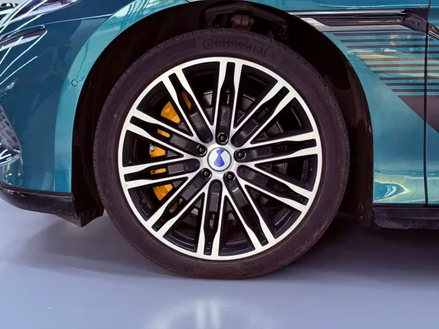 Denza Z9GT — Фото автомобиля 7