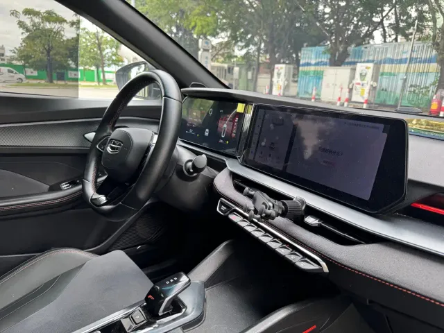 Geely Binrui — Фото автомобиля 7