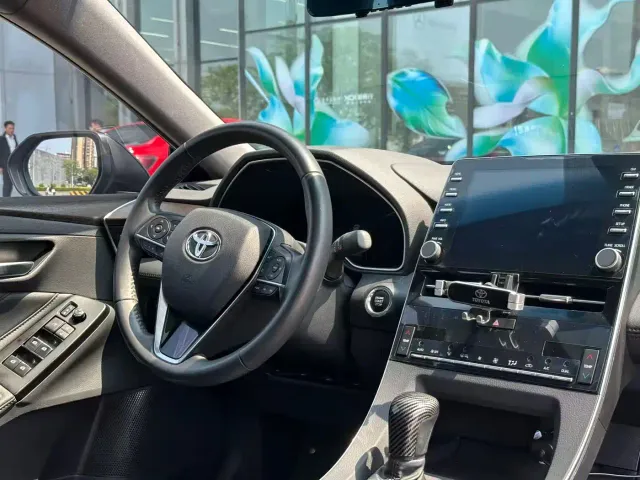 Toyota Avalon — Фото автомобиля 21
