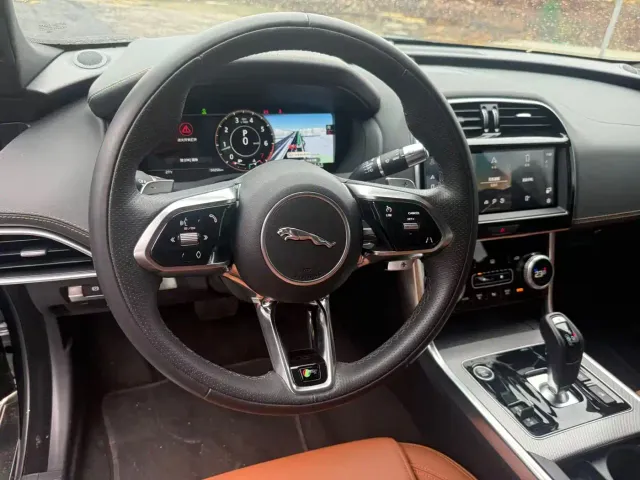 Jaguar XEL — Фото автомобиля 13