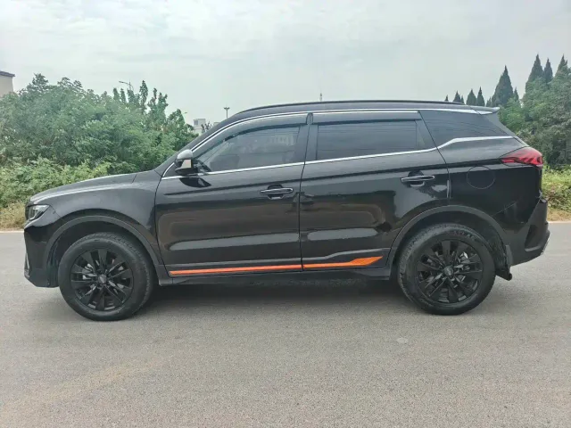 Geely Boyue — Фото автомобиля 3