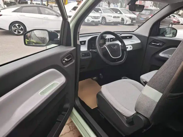 Wuling Hongguang Mini EV — Фото автомобиля 15