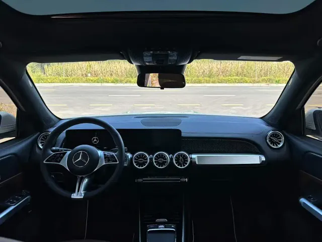 Mercedes-Benz GLB-Class — Фото автомобиля 4