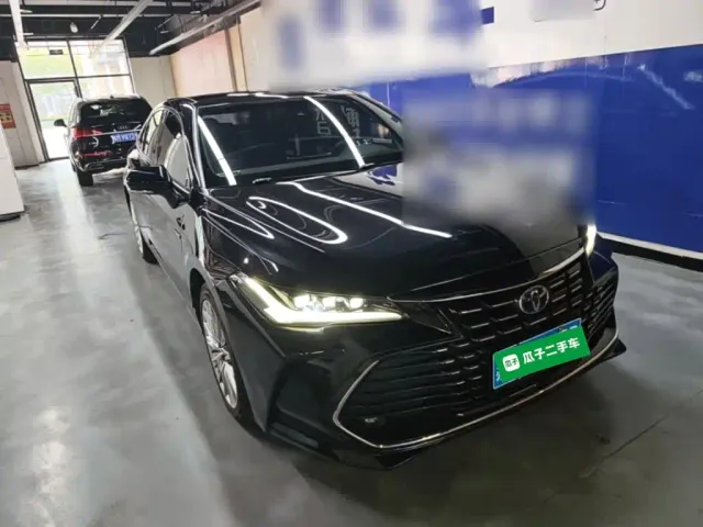 Toyota Avalon — Фото автомобиля 3