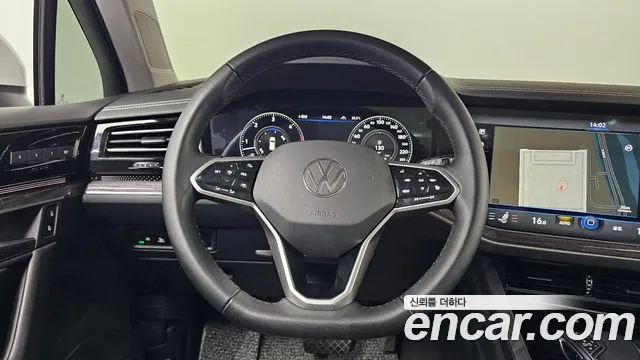 Volkswagen Touareg Touareg 3 поколение 3.0 TDI Premium — Фото автомобиля 13