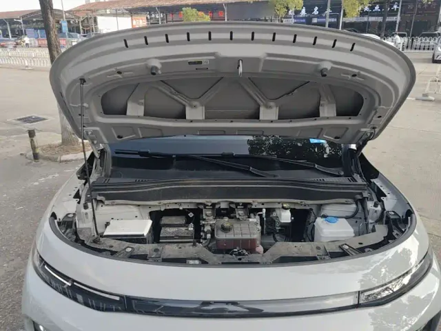 Leapmotor B10 — Фото автомобиля 19