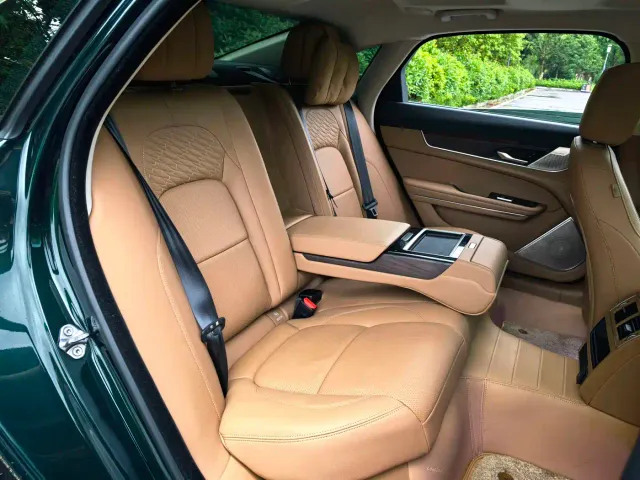 Jaguar XFL — Фото автомобиля 14