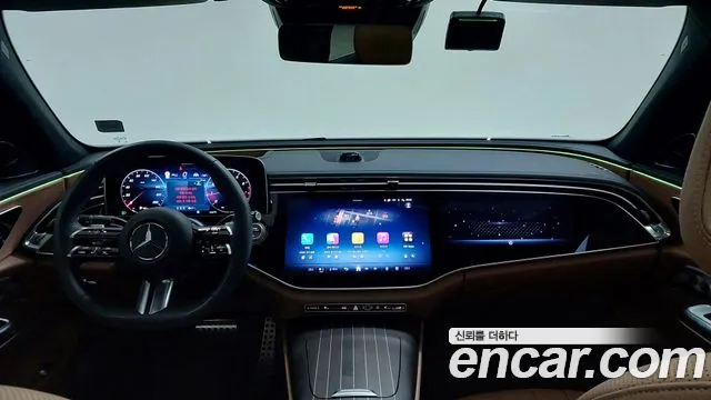 Mercedes-Benz E-Class — Фото автомобиля 20