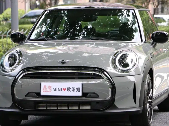 Фотография автомобиля — MINI Hatch