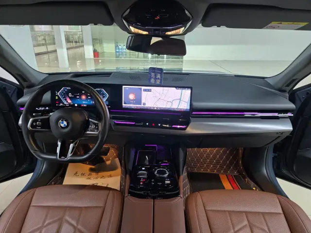 BMW 5 Series — Фото автомобиля 4