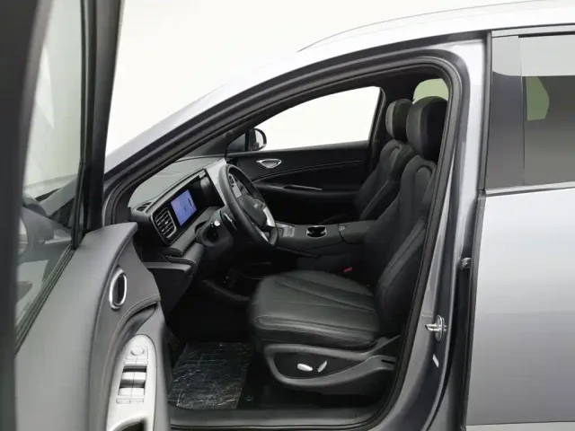 BYD Sealion 06 — Фото автомобиля 10