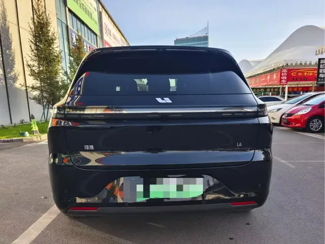 Li Auto L6 — Фото автомобиля 8