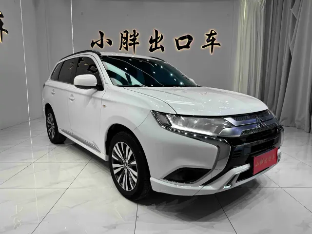 Mitsubishi Outlander — Фото автомобиля 3
