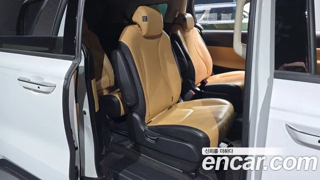 Kia Carnival 4th Gen — Фото автомобиля 17