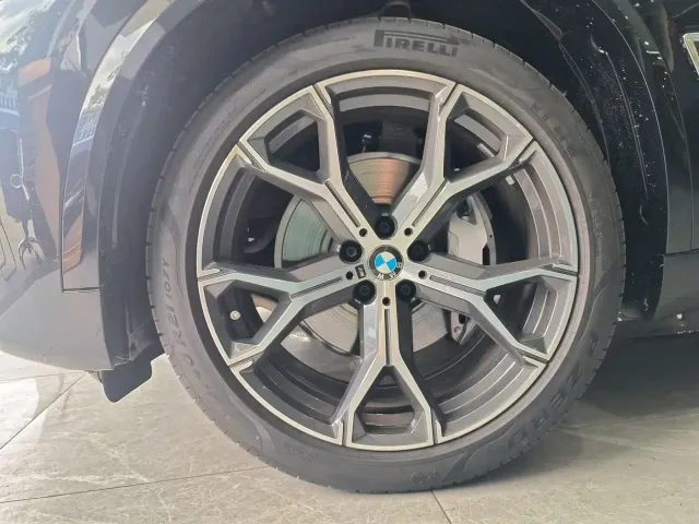 BMW X5 — Фото автомобиля 16