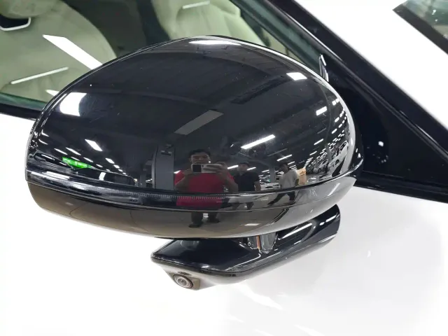 Xiaomi YU7 — Фото автомобиля 27