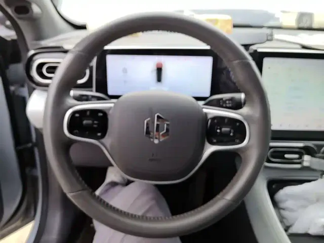 Leapmotor C01 — Фото автомобиля 10