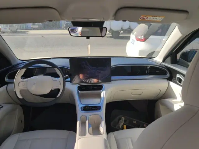 Geely Starry Wish — Фото автомобиля 9
