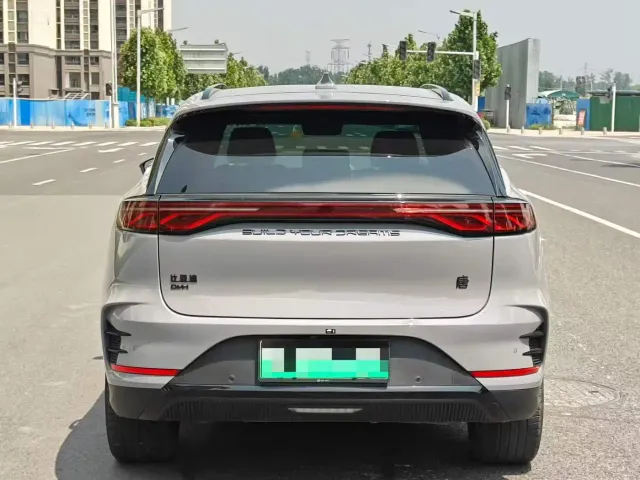 BYD Tang — Фото автомобиля 8