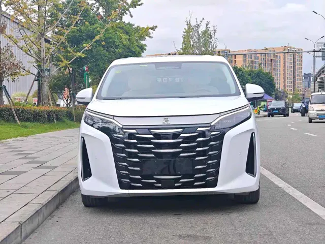 BYD Xia — Фото автомобиля 2