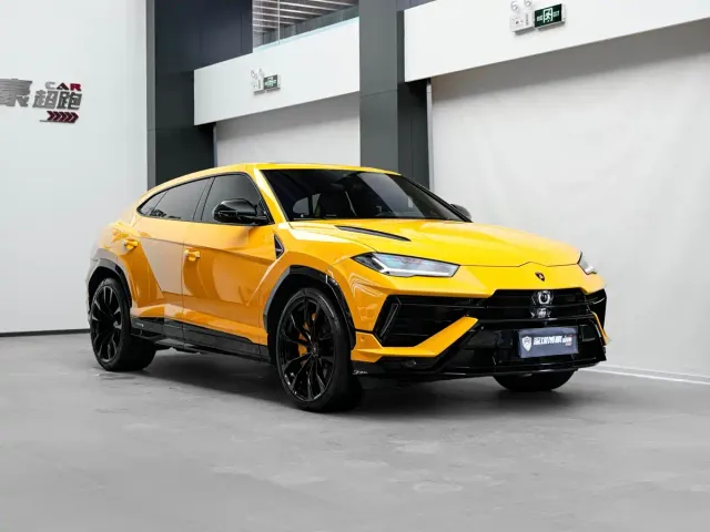 Lamborghini Urus — Фото автомобиля 8