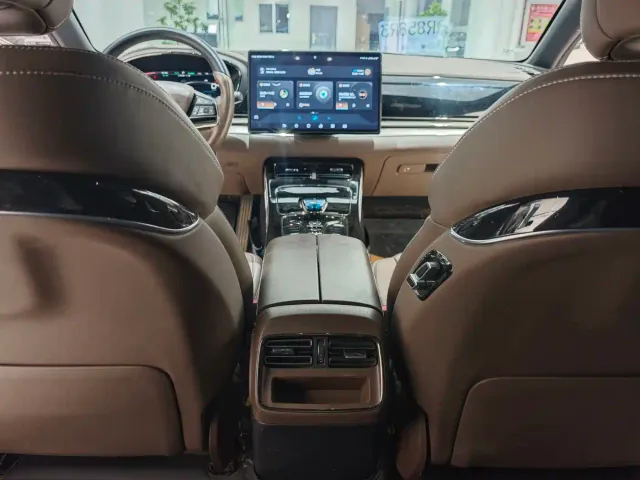 BYD Han — Фото автомобиля 12