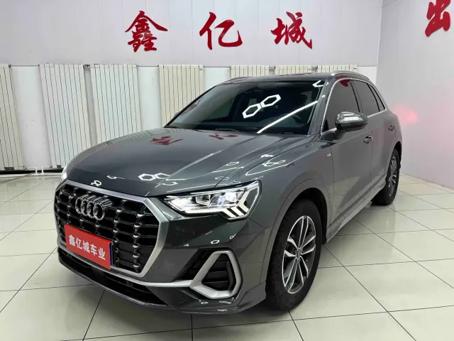 Фотография автомобиля — Audi Q3