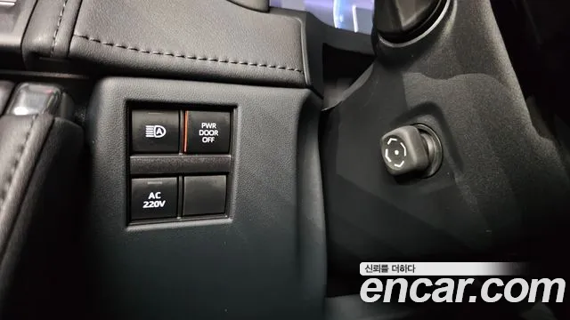 Toyota Alphard — Фото автомобиля 11