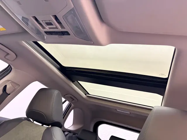 Toyota RAV4 — Фото автомобиля 6