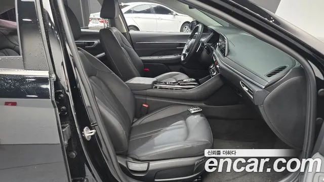 Hyundai Sonata — Фото автомобиля 16