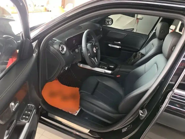 Mercedes-Benz GLB-Class — Фото автомобиля 15