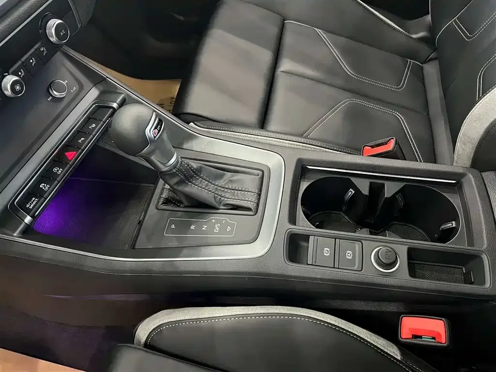 Audi Audi Q3 2024 40 TFSI Fashion Sport — Фото автомобиля 29