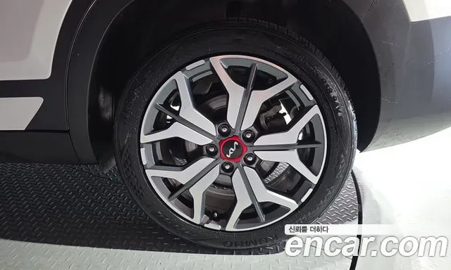Kia Seltos — Фото автомобиля 6