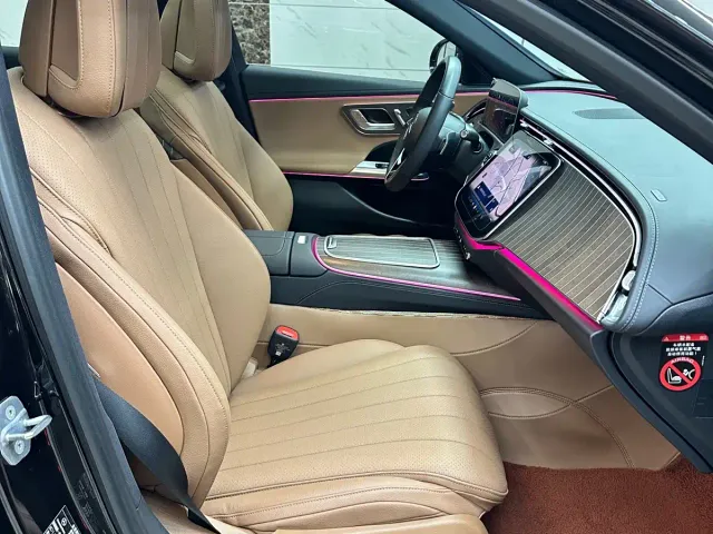 Mercedes-Benz E-Class — Фото автомобиля 10