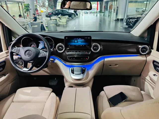 Mercedes-Benz V-Class — Фото автомобиля 7