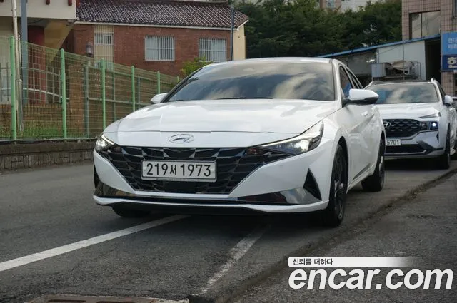 Фотография автомобиля — Hyundai Avante CN7