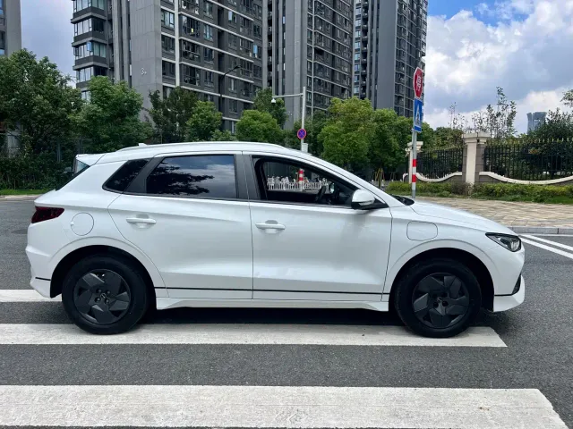 BYD e2 — Фото автомобиля 4