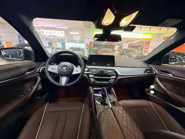 BMW 5 Series — Фото автомобиля 6