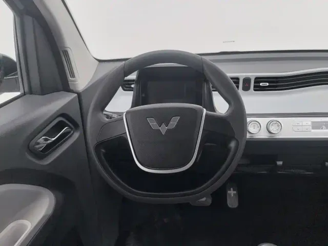 Wuling Hongguang Mini EV — Фото автомобиля 11