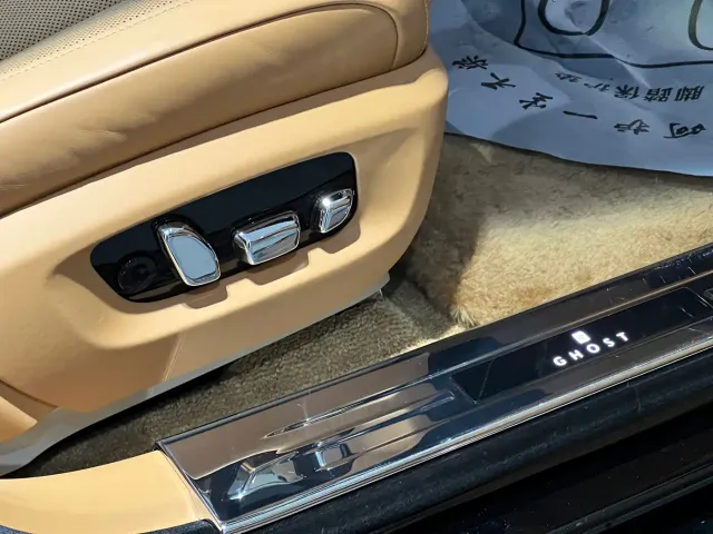 Rolls-Royce Ghost — Фото автомобиля 26