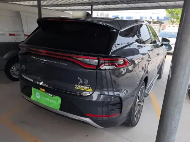 BYD Tang — Фото автомобиля 6