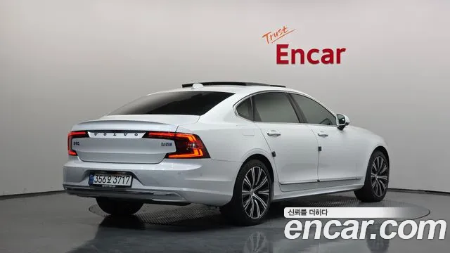 Вольво S90 — Фото автомобиля 2