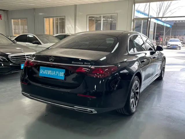 Mercedes-Benz E-Class — Фото автомобиля 10