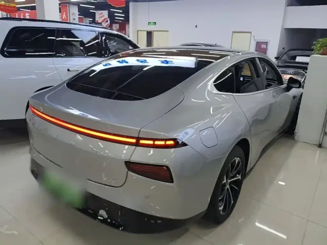 Xpeng P7 — Фото автомобиля 6