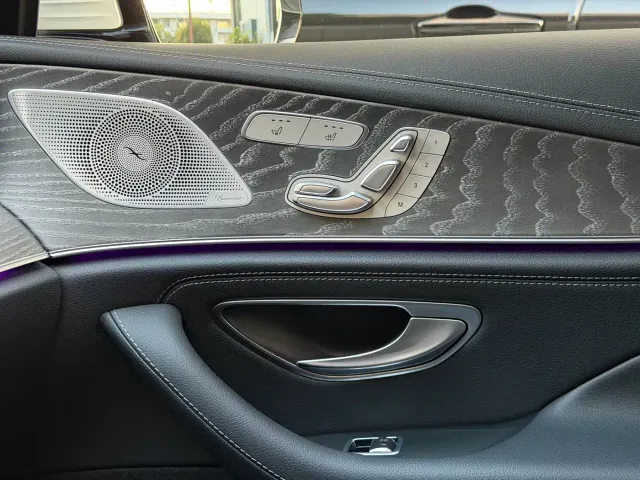 Mercedes-Benz CLS-Class — Фото автомобиля 22