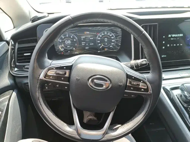 GAC Trumpchi M8 — Фото автомобиля 10
