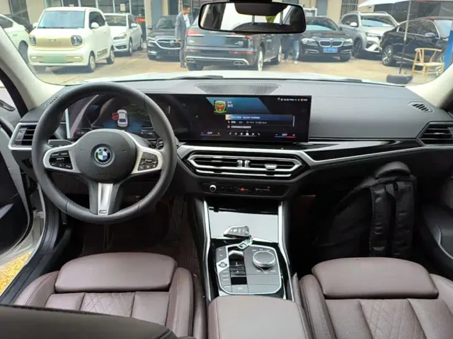 BMW i3 — Фото автомобиля 9