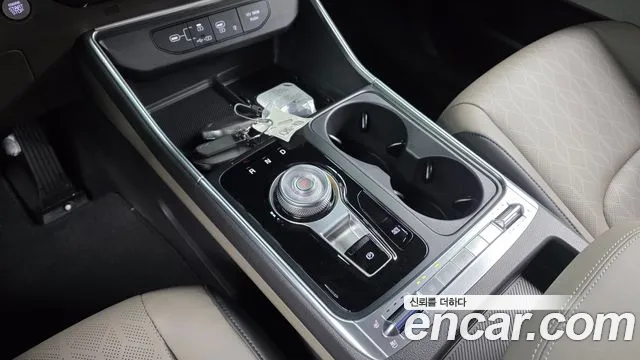 Kia Carnival — Фото автомобиля 12