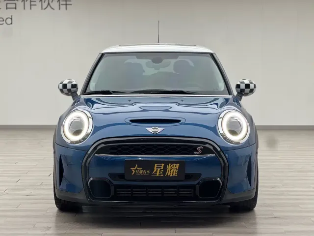 MINI Hatch — Фото автомобиля 2